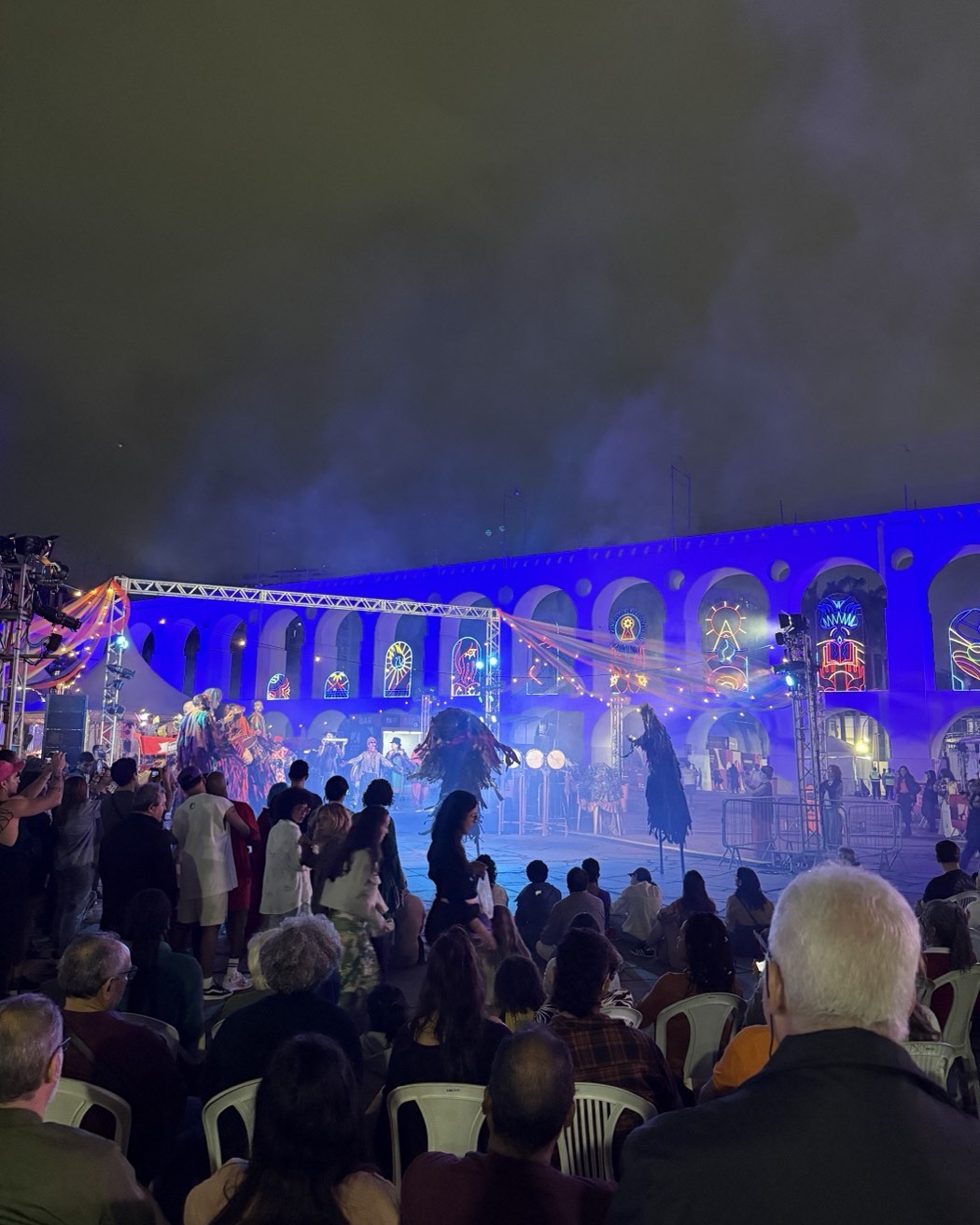 Os Arcos da Lapa numa noite de festa.